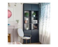 Individualisierbares Bücherregal aus Spanplatte in Blau. Moderne Designer-Möbel nach Maß.