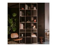 Individualisierbares Bücherregal aus Multiplexplatte in Schwarz. Moderne Designer-Möbel nach Maß.
