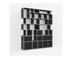 Individualisierbares Bücherregal aus Massivholz in Schwarz. Moderne Designer-Möbel nach Maß.