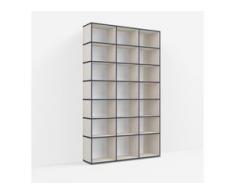 Individualisierbares Bücherregal aus Spanplatte in Beige. Moderne Designer-Möbel nach Maß.