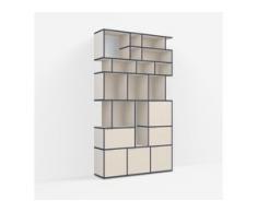 Individualisierbares Bücherregal aus Spanplatte in Beige. Moderne Designer-Möbel nach Maß.