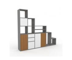 Regalsystem Grau - Regalsystem: Schubladen in Weiß & Türen in Weiß - Hochwertige Materialien - 231 x 195 x 35 cm,...