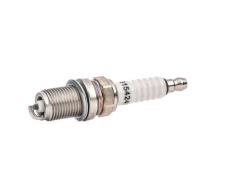 RIDEX Zündkerze VW,MERCEDES-BENZ,AUDI 686S0003 2240120J05,2240140V05,6U0000156 Zündkerzen,Kerzen,Zuendkerzen 0948200493,22401KA440,465319180