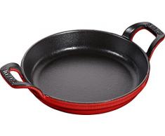 Staub 1301606 stapelbare Auflaufform, rund 16 cm, 0,4 L mit mattschwarzer Emaillierung im Inneren der Auflaufform kirschrot