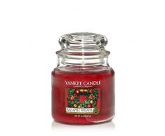 Yankee Candle Classic Housewarmer Mittel, Red Apple Wreath, Duftkerze, Raum Duft im Glas / Jar, 1120698