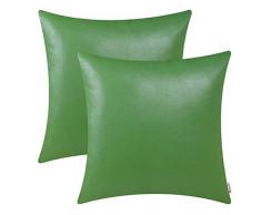 BRAWARM 2 Stück gemütliche Überwurf-Kissenbezüge für Couch Sofa Bett Solide Kunstleder Weiche Kissenbezüge beide Seiten Home Dekoration Modern 22 X 22 Inches - 2 Pcs waldgrün