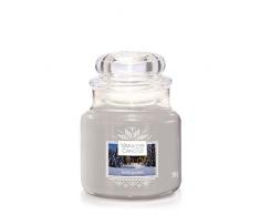 Yankee Candle Duftkerze im Glas (klein), Candlelit Cabin, Alpine Christmas Collection, Brenndauer bis zu 30Â Stunden