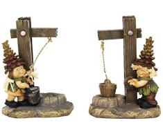 Unbekannt Sunny Toys 14787 Poly Tannenzapfenwichtel am Brunnen Circa 16 cm, 2 Fach sortiertiert