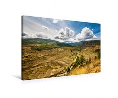 Premium Textil-Leinwand 75 x 50 cm Quer-Format Harmonisches Landschaftsbild mit Reisfelder in Bhutan, Himalaya, Asien | Wandbild, HD-Bild auf Keilrahmen, Fertigbild auf hochwertigem Vlies, Leinwanddruck von Tommy Seiter