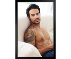 Poster Gießerei, Einige Mich Zeit Hot Guy Entspannende Foto Kunstdruck von proframes 14x20 inches Framed Poster