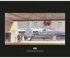 Komar Wandbild Star Wars Classic RMQ Mos Eisley Hangar | Kinderzimmer, Jugendzimmer, Dekoration, Kunstdruck | ohne Rahmen | WB153-50x40 | Größe: 50 x 40 cm (Breite x Höhe)