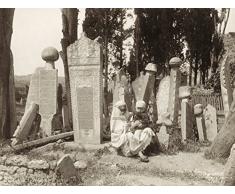 C1890 Poster, Motiv: Constantinople Friedhof NA Frau und Kind auf einem Friedhof in Sk?DAR Constantinople Ottomane von The Abdullah Fr?Res, 61 x 91 cm