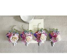 Yokoke Künstliche Boutonniere Bouquet Corsage Wristlet Vintage Seide Fake Pink Rose Pfingstrose Einhorn Farbe Blumen Beflockt Pflanzen für Bräutigam Braut Hochzeit Decor 1 PC Corsage D