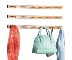 mDesign Dekorative Bambus-Wandhalterung mit 6 Haken zur Aufbewahrung von Mänteln, Hoodies, Hüten, Schals, Geldbörsen, Leinen, Badetüchern und Bademänteln – 3er-Pack – natürliches Holz-Finish