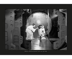 Komar Wandbild Star Wars Classic Leia R2D2 Quote | Kinderzimmer, Jugendzimmer, Dekoration, Kunstdruck | ohne Rahmen | WB125-70x50 | Größe: 70 x 50 cm (Breite x Höhe)