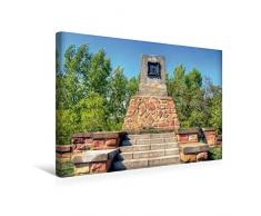 Calvendo Premium Textil-Leinwand 45 cm x 30 cm Quer, Das Maschinendenkmal | Wandbild, Bild auf Keilrahmen, Fertigbild auf Echter Leinwand, Leinwanddruck Menschen Menschen