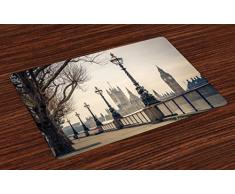 Lunarable Love Platzsets 4er Set Floral Love Romantische Form Herz Schmetterlinge Valentinstag Blumen Ornamental, abwaschbare Stoff-Tischsets für Esszimmer Küche Tischdekoration Rose Weiß, Textil, Multi 13, 12.5 L By 18.5 W