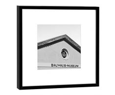 COGNOSCO Fotografie im Holzrahmen: Bauhaus Museum Fotodruck-Format 27 x 27 cm-Rahmenfarbe Hochwertiges Wandbild, Geschenkidee oder Souvenir aus Weimar, Holz, Schwarz-Weiß, Rahmen