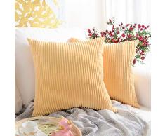 MERNETTE 2 Stück Kordsamt weich dekorative Überwurf-Kissenbezüge Kissenbezüge Kissenbezüge für Sofa Schlafzimmer Auto Stuhl 45x45 cm 16x16,2 Pieces Striped Light Yellow