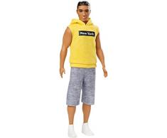 Barbie GDV14 - Ken Fashionistas Puppe im ärmellosen gelben Hoodie , Puppen Spielzeug ab 3 Jahren