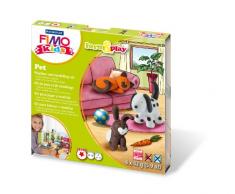 Staedtler 8034 02 LY Fimo kids form&play Set Pet (superweiche, ofenhärtende Knete, kinderleichte Anleitung, wiederverschließbare Box, Set mit 4 Fimo Blöcken, 1 Modellierstab und 1 Spielkulisse)